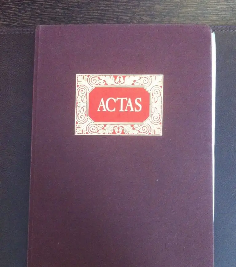 You are given corporate legal books when you form a corporation in Costa Rica. Corporate law firm in Costa Rica. LLC and the standard corporation.